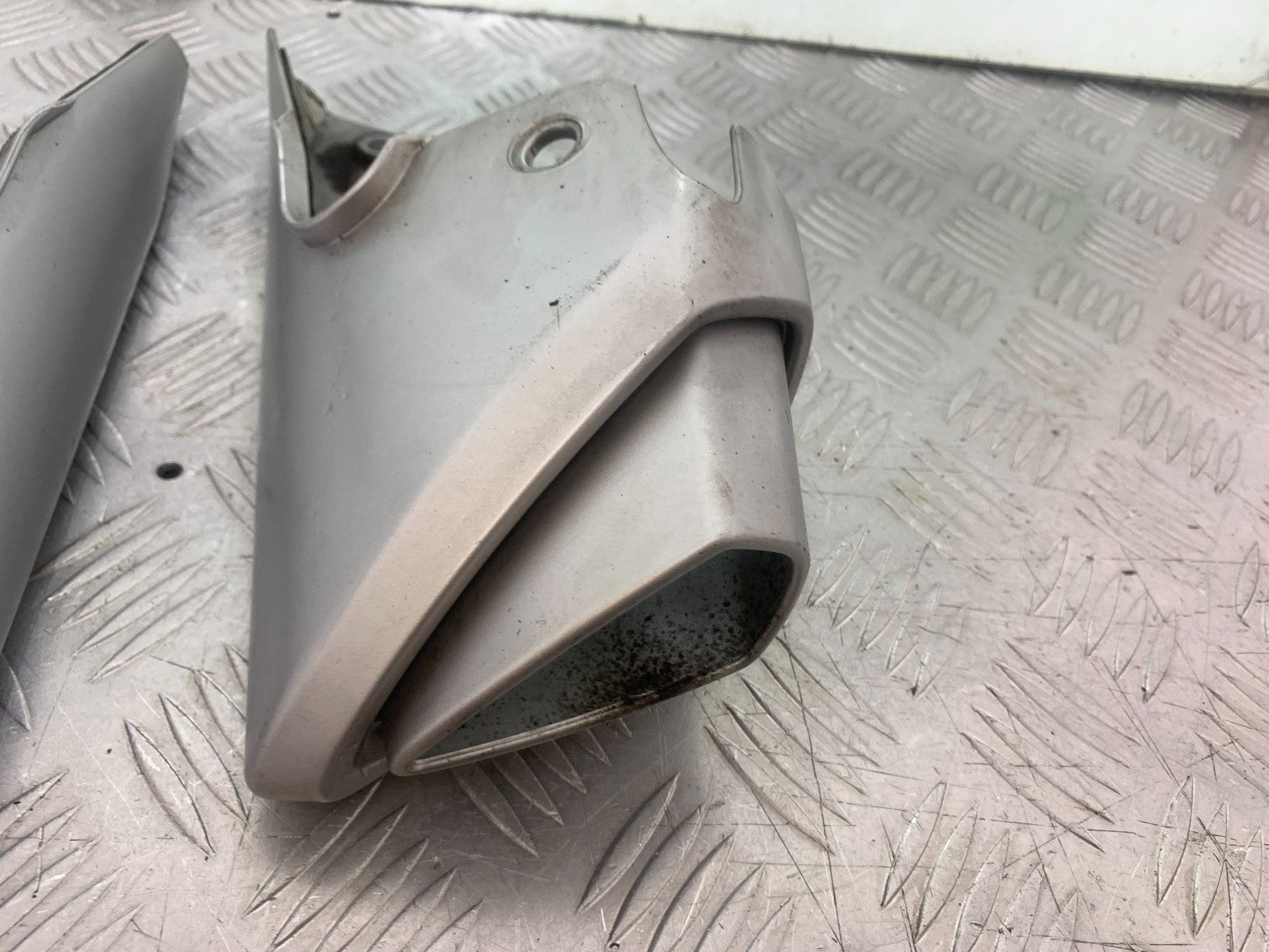 APRILIA SL750 SL 750 SHIVER SILENCER COVERS   YEAR 2008-2016 (CMB1242)
