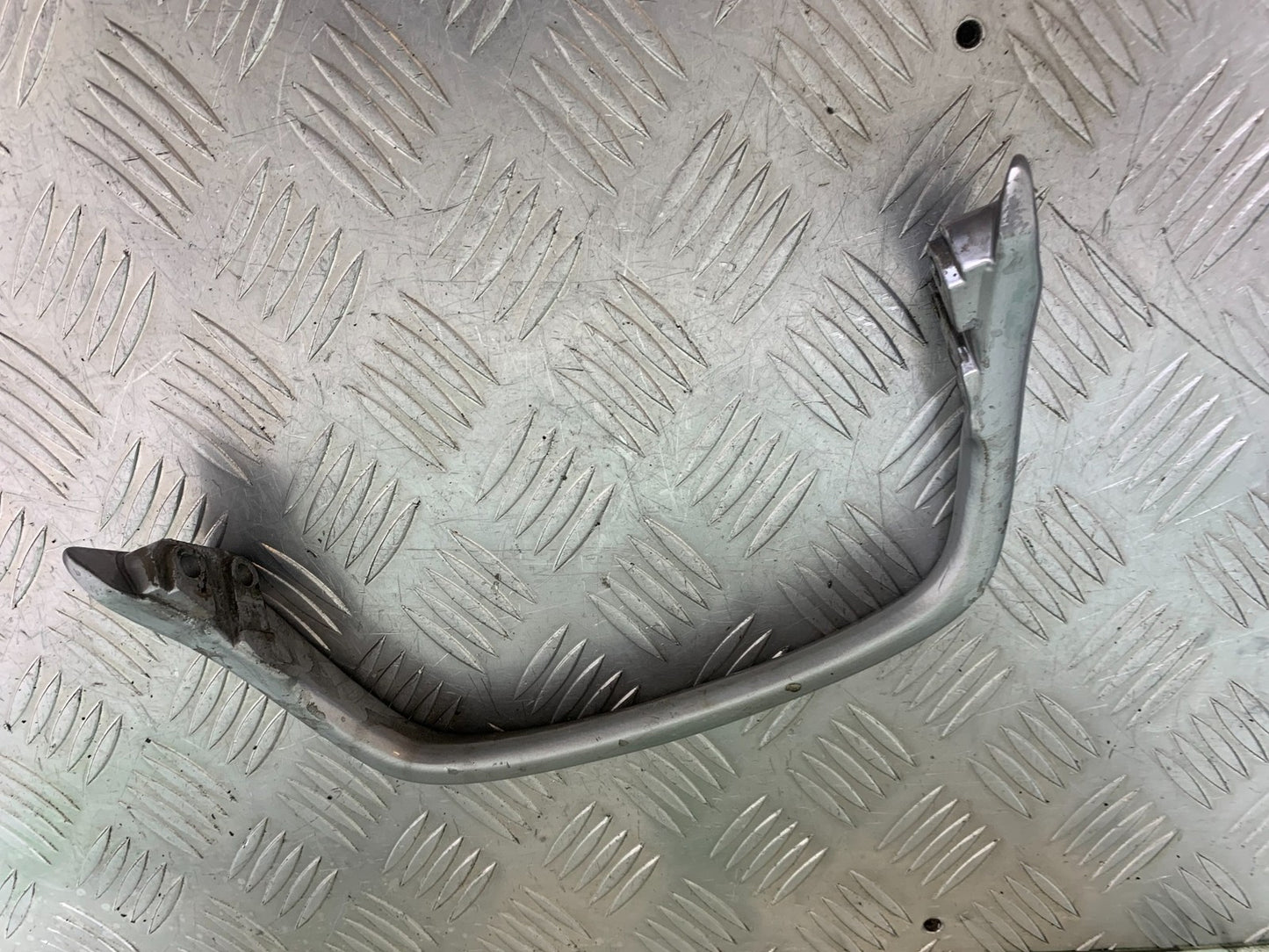 YAMAHA XJR1300 XJR 1300 GRAB RAIL  YEAR  1999-2003 (CMB1119)
