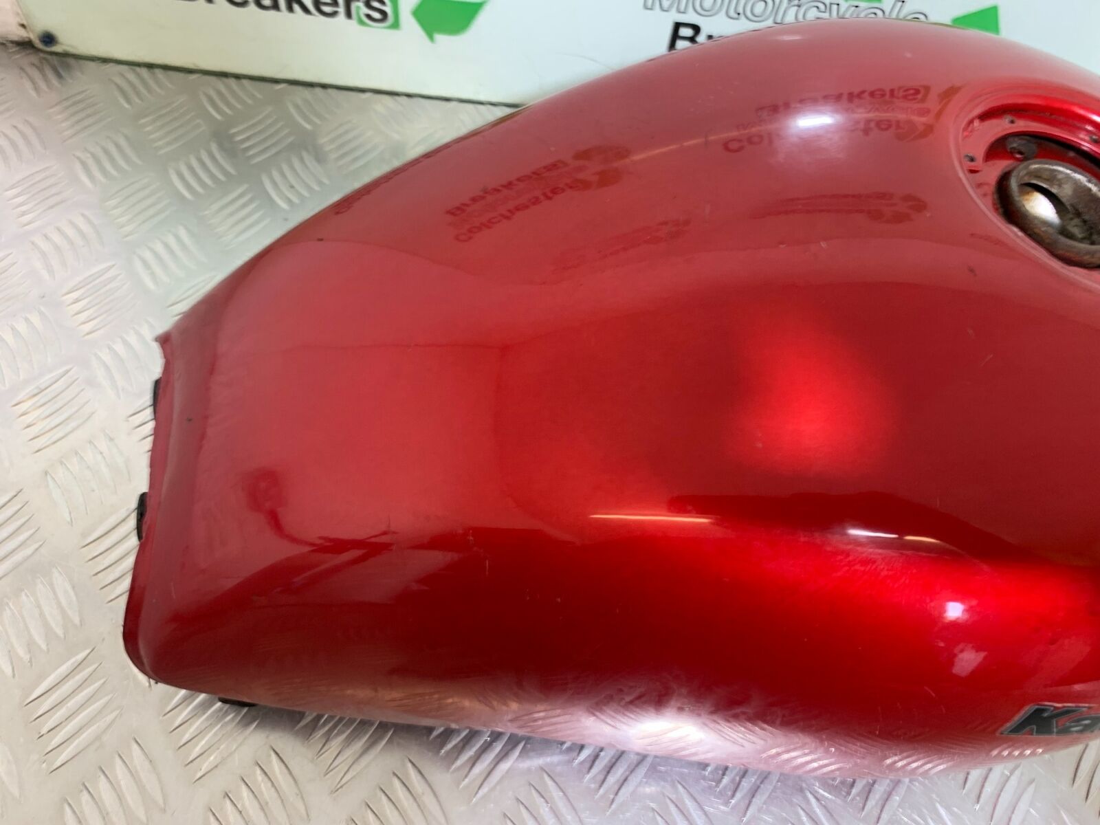 KAWASAKI ZR 750 ZEPHYR PETROL TANK YEAR 1991-95 (CMB1008)