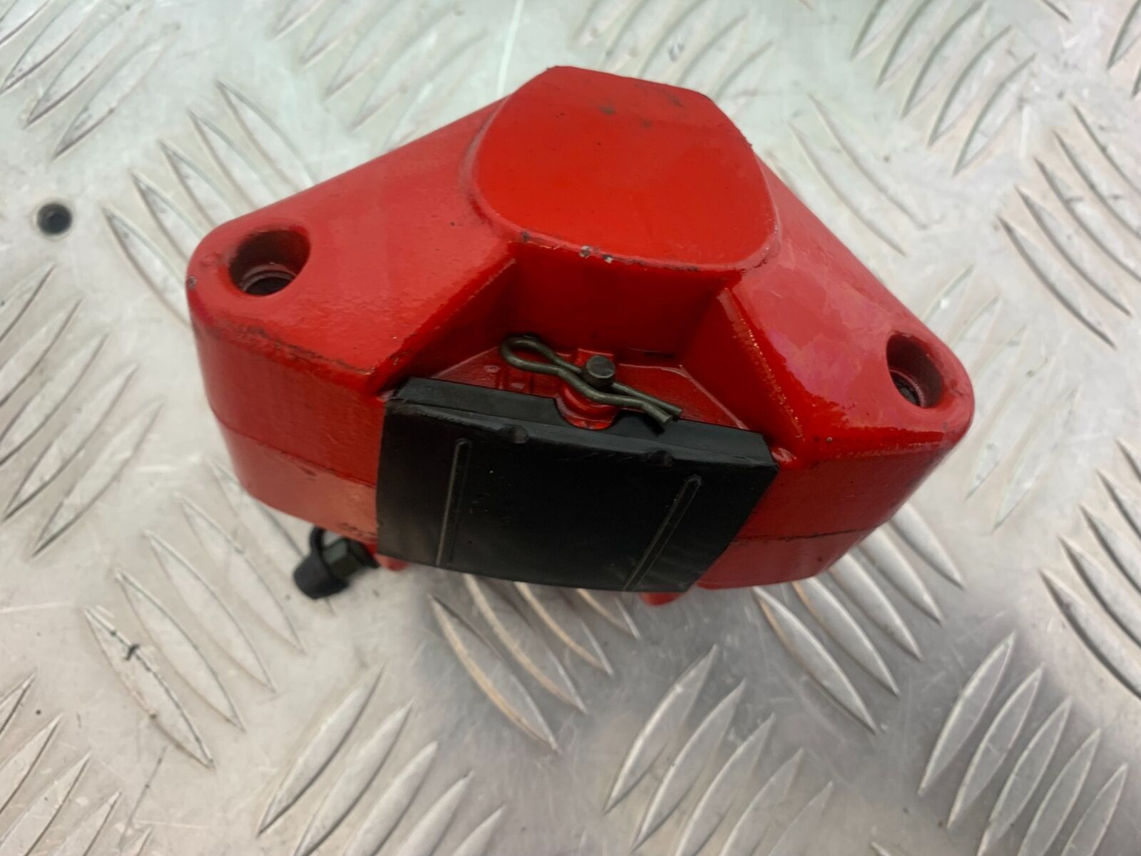 NECO GPX125 REAR BRAKE CALIPER  YEAR 2016-2021(CMB1052)