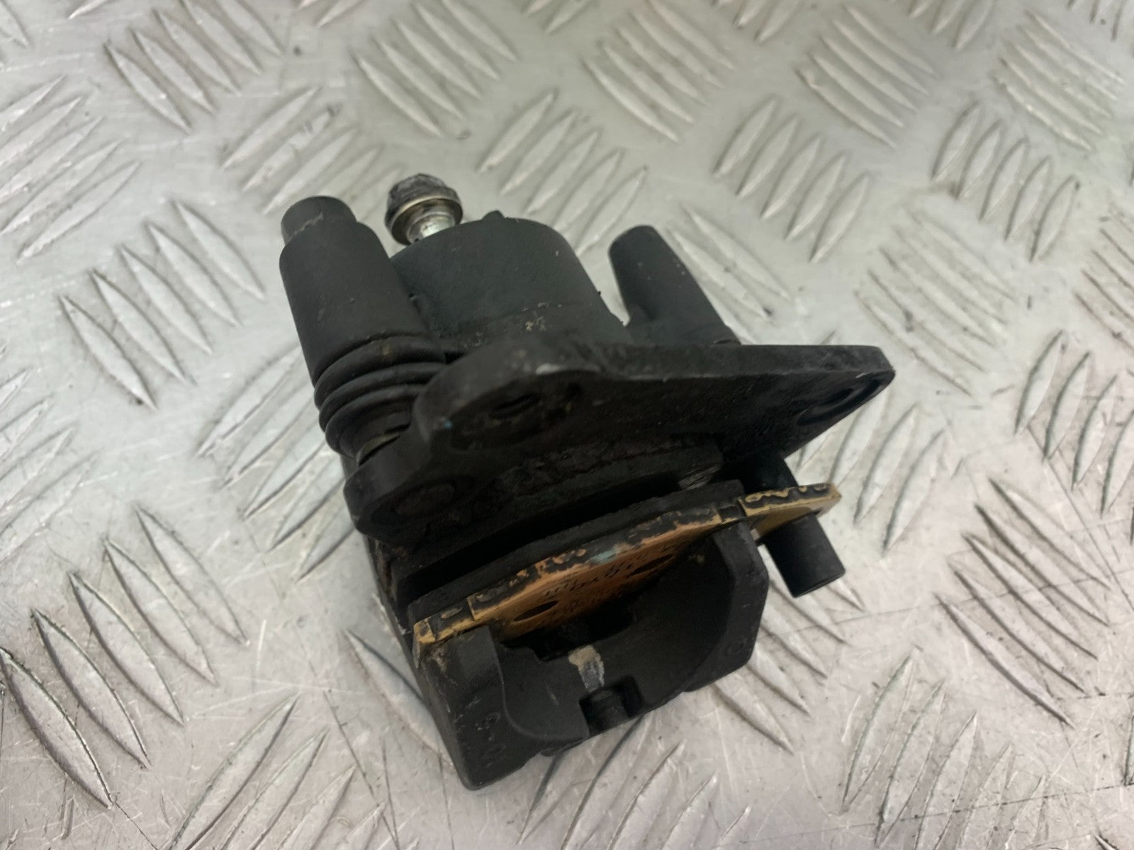 KAWASAKI ZX9R ZX9 R REAR BRAKE CALIPER YEAR 1998-1999 (CMB1329)