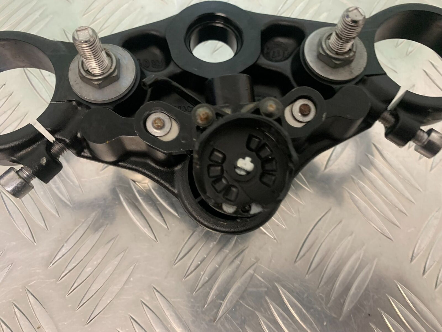 TRIUMPH 765 STREET TRIPLE RS TOP YOKE  YEAR 2018-2021 (STOCK 968)