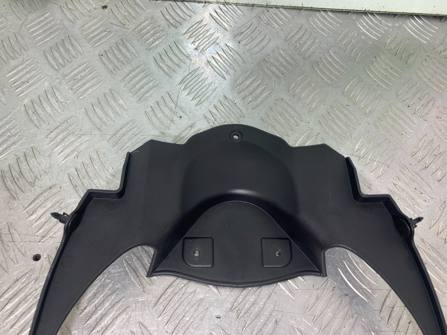 DUCATI 1198 S LOWER TOP FAIRING INFILL PANEL  YEAR 2009-2011 (CMB1219)