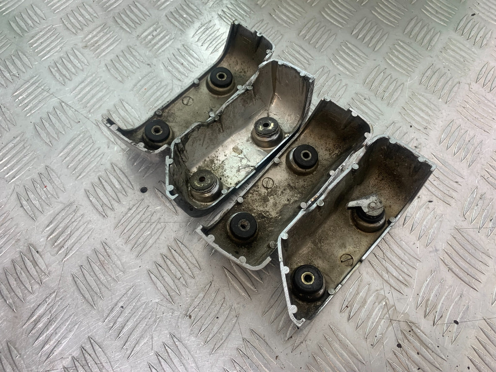 YAMAHA XV535 XV 535 VIRAGO CYLINDER HEAD COVERS   YEAR 1994-02 (CMB1162)
