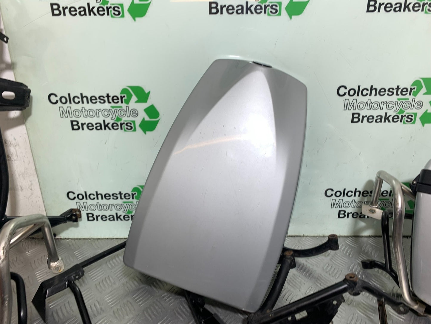 BMW F800 GT LUGGAGE PANNIERS CRASH BARS (EX-POLICE)  YEAR 2013-2017 (CMB1248)