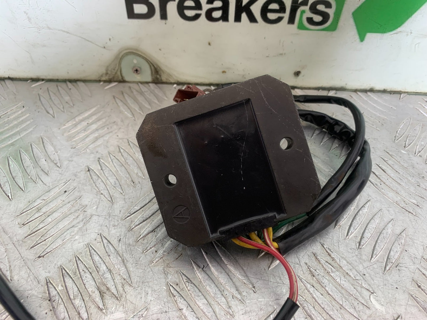 KTM 690 DUKE R LC4 REGULATOR RECTIFIER YEAR 2012-2015  (CMB1180)