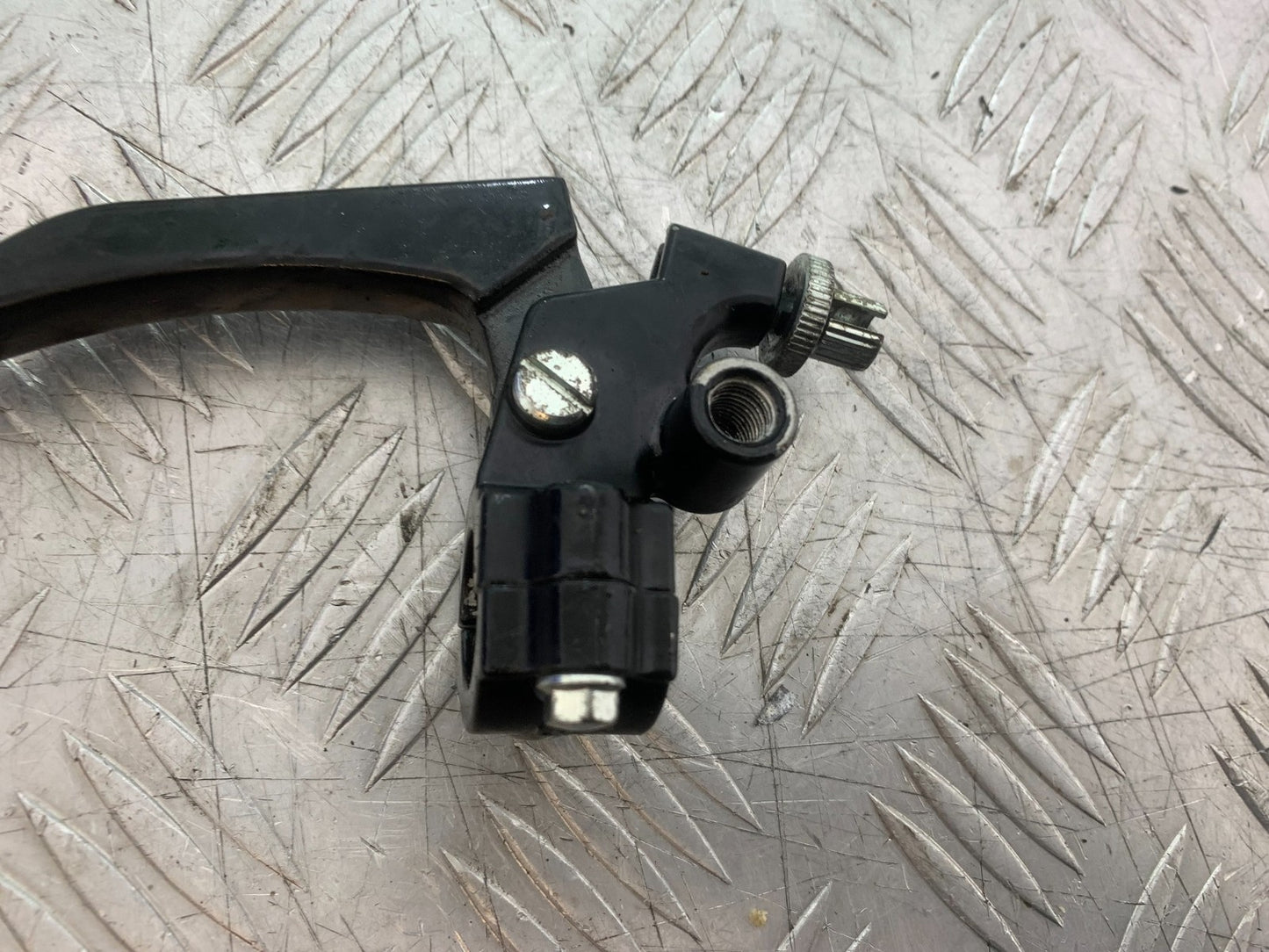 SINNIS TERRAIN 125 CLUTCH LEVER AND BRACKET YEAR 2017-2020 (CMB1241)