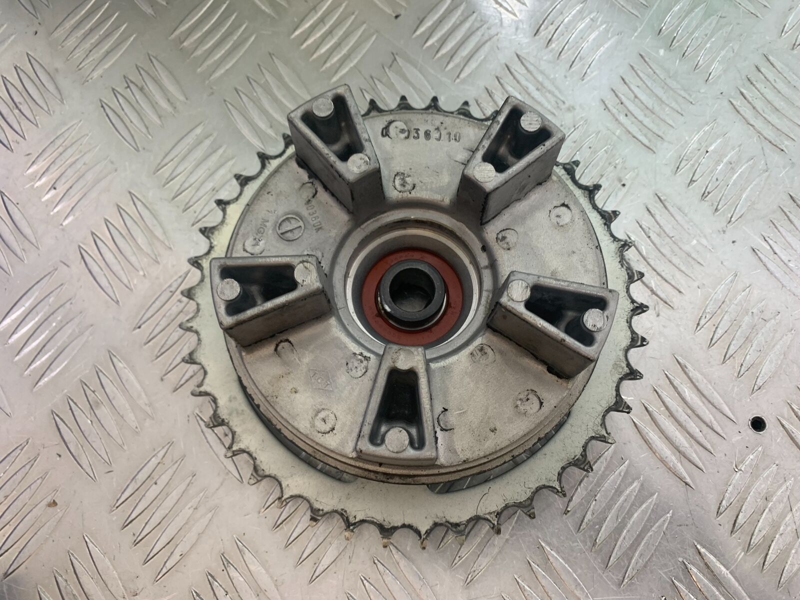 HONDA CB650 F CB 650 FA-H REAR SPROCKET CARRIER   YEAR 2017- 2019 (CMB1087)