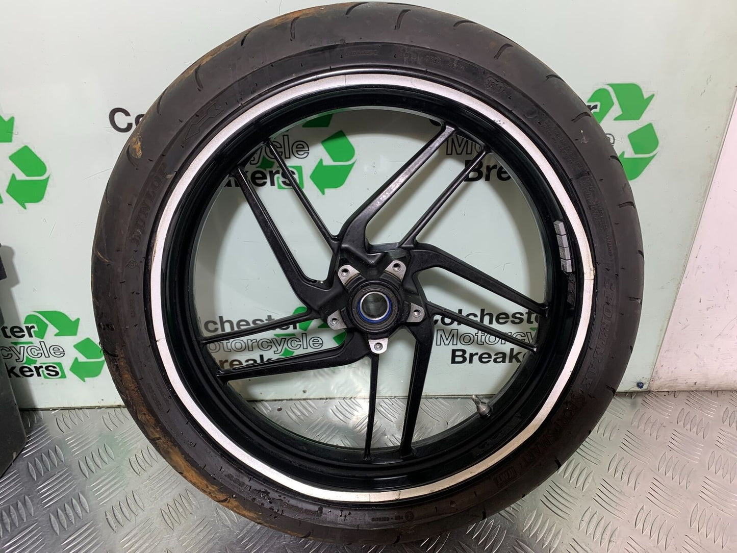 DUCATI 1199 PANIGALE FRONT WHEEL   YEAR 2012-2014 (CMB1047)