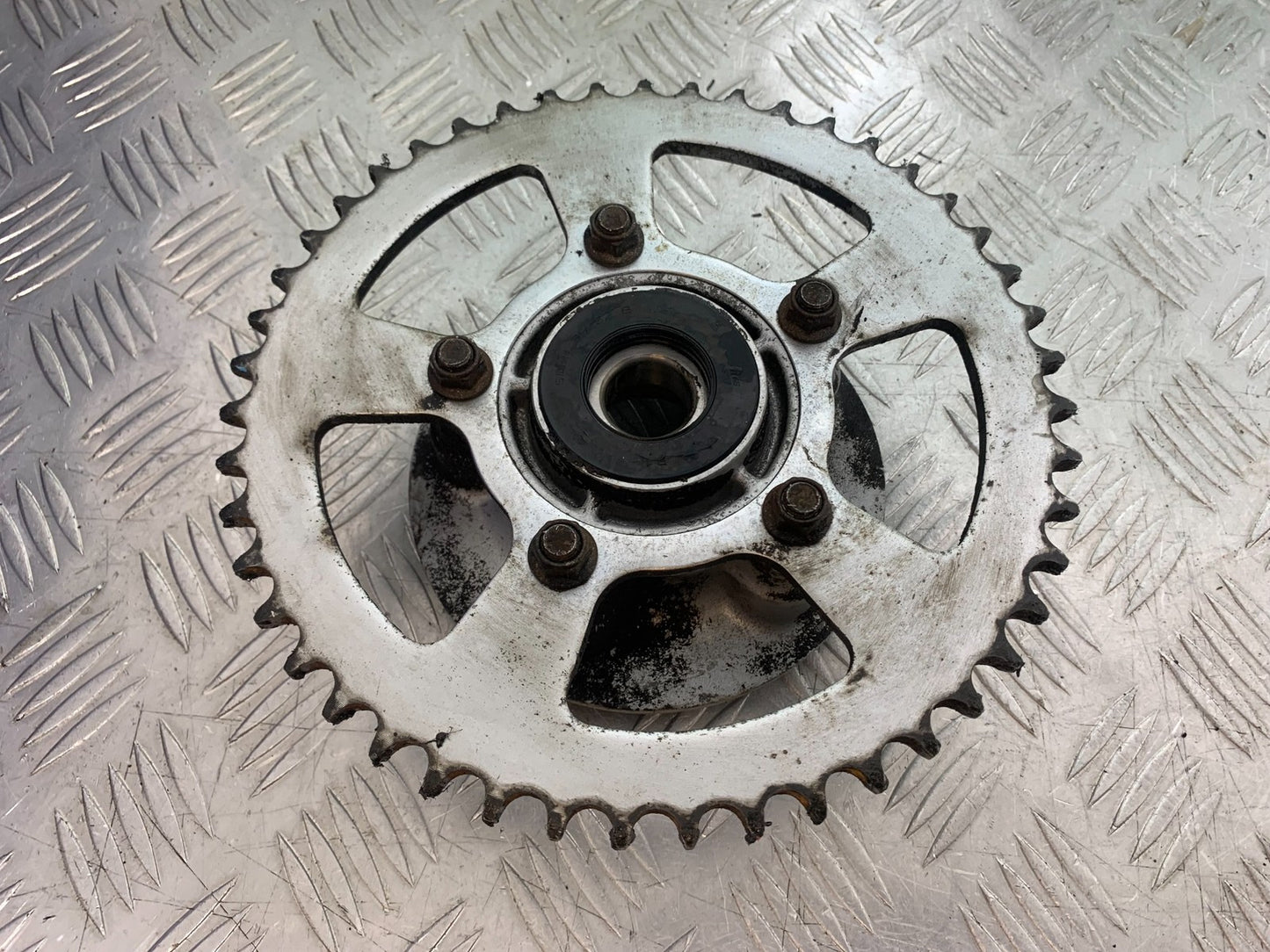 SUZUKI GSF600 GSF 600 BANDIT SPROCKET CARRIER   2000-2004 (CMB1269)