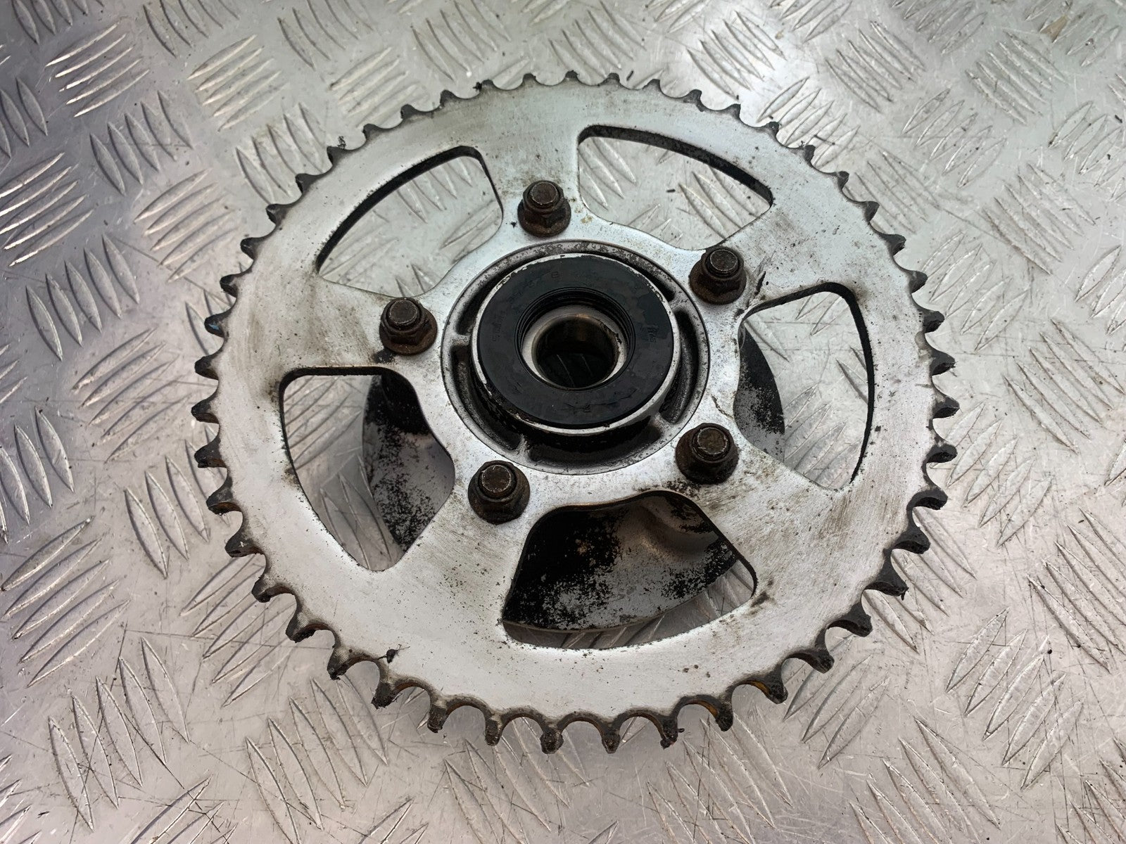 SUZUKI GSF600 GSF 600 BANDIT SPROCKET CARRIER   2000-2004 (CMB1269)