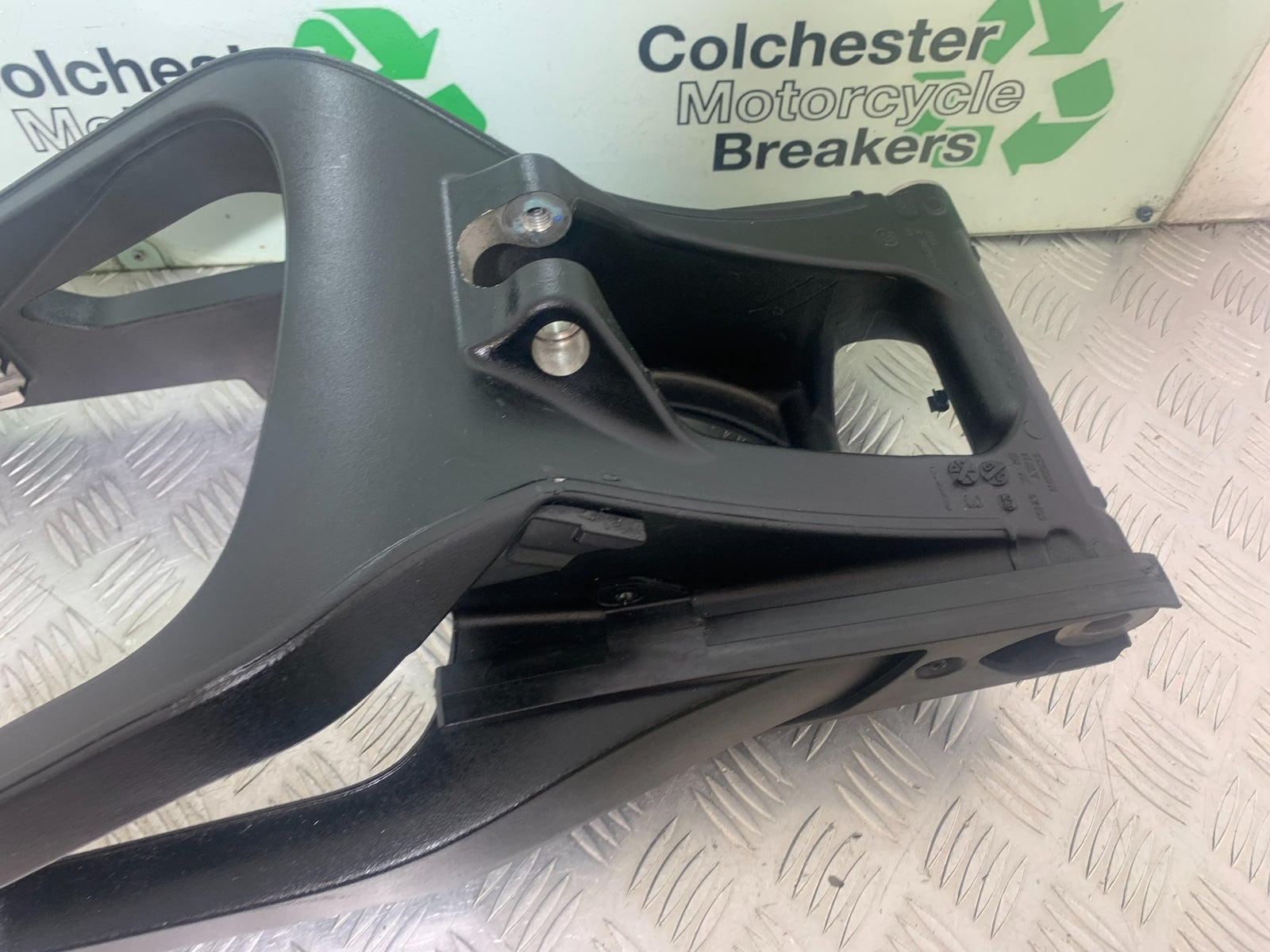 BMW M1000 R SWINGARM  YEAR 2023-2024 (CMB1140)