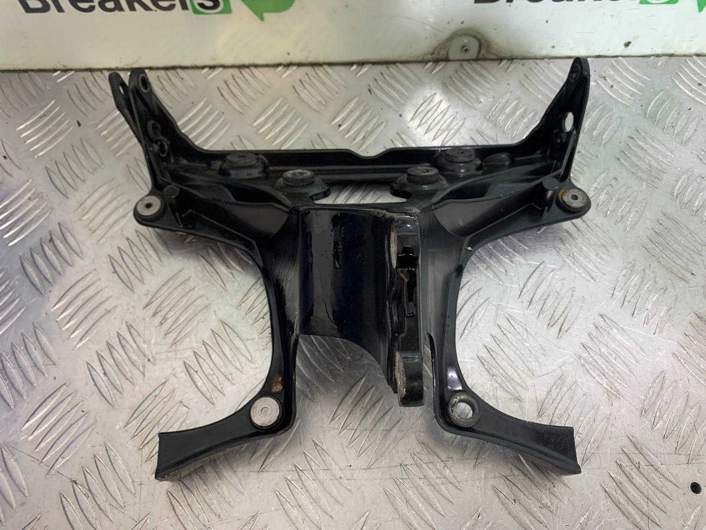 TRIUMPH 1050 SPRINT ST FAIRING BRACKET   2003-2011 (CMB1285)