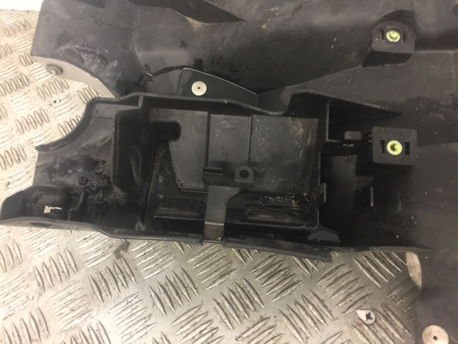 HONDA VFR800 VFR 800 V TEC UNDERTRAY  YEAR 2003 (ABS) STOCK 304