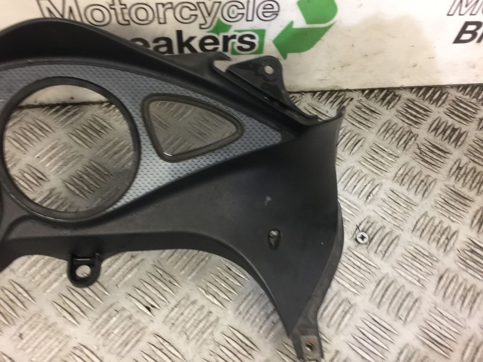 SUZUKI SV650 SV 650 CLOCK SURROUND  YEAR 1999 STOCK 417