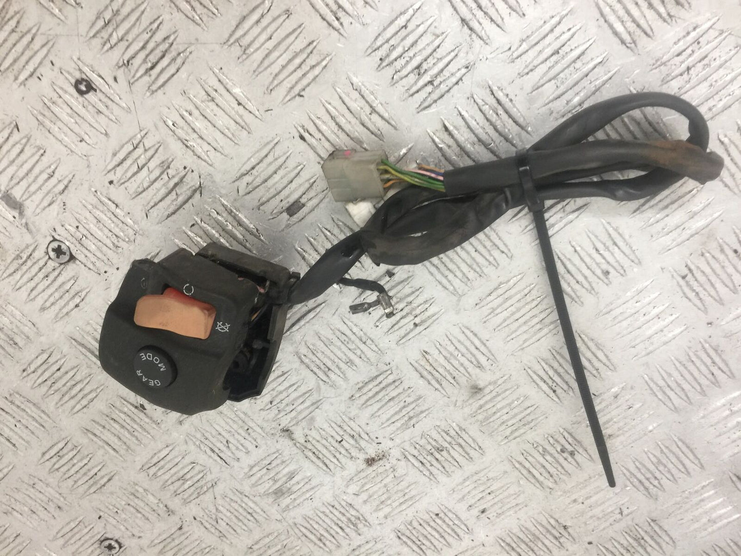 APRILIA 850 MANA AUTOMATIC RIGHT SWITCH GEAR   YEAR 2007-2012  (STOCK 875)