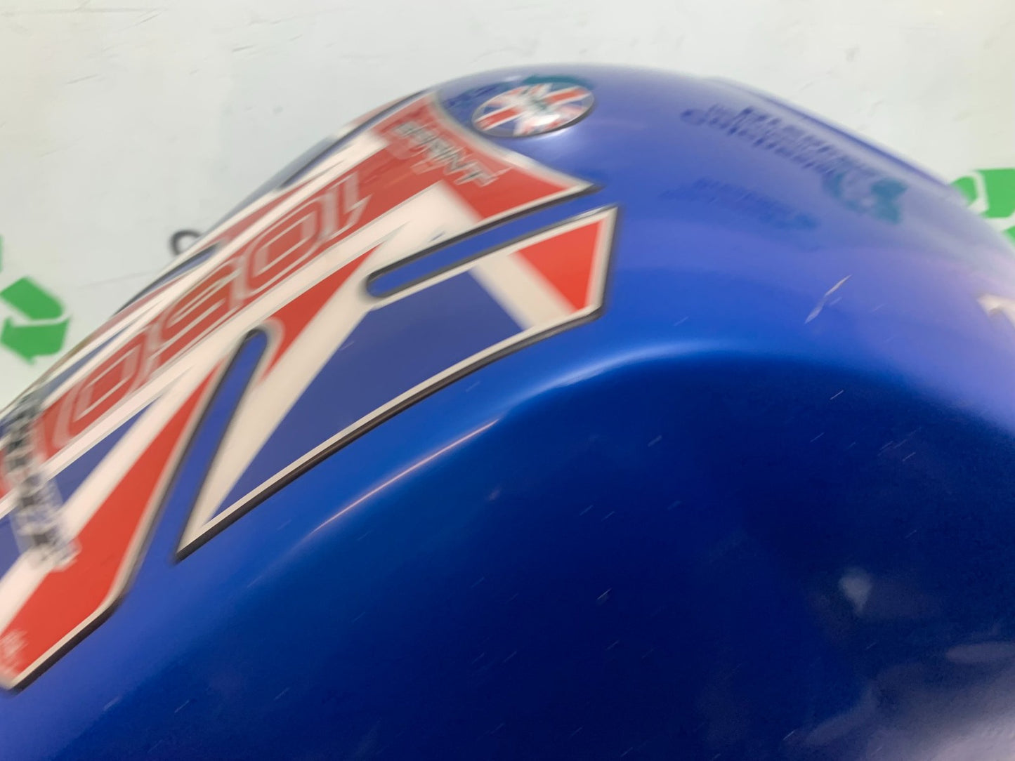 TRIUMPH 1050 SPRINT ST PETROL TANK  2004-2007 (CMB1197)