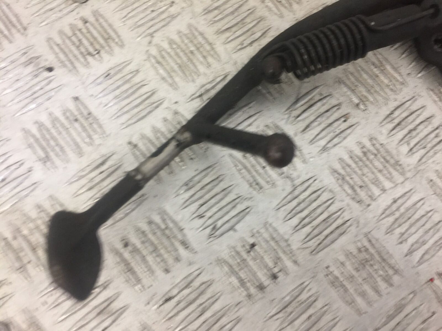 YAMAHA YZF1000 THUNDERACE SIDE STAND  YEAR 1997-2000 (STOCK 625)