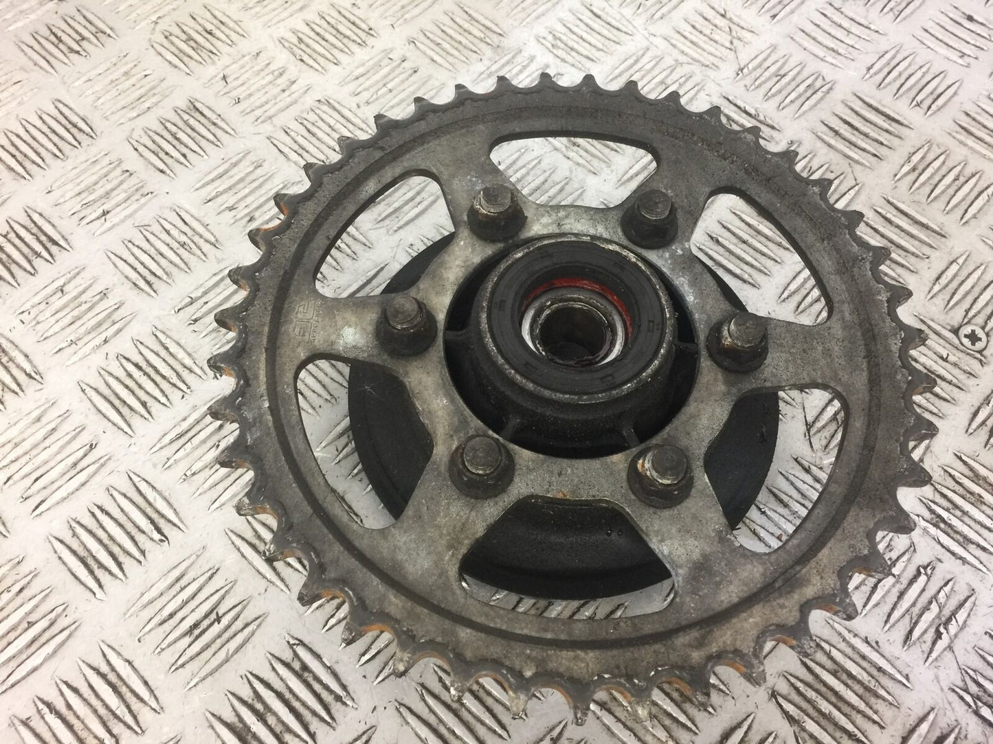 KAWASAKI Z1000 GGF ZR1000 (ABS) REAR SPROCKET CARRIER YEAR 2016 (STOCK 504)