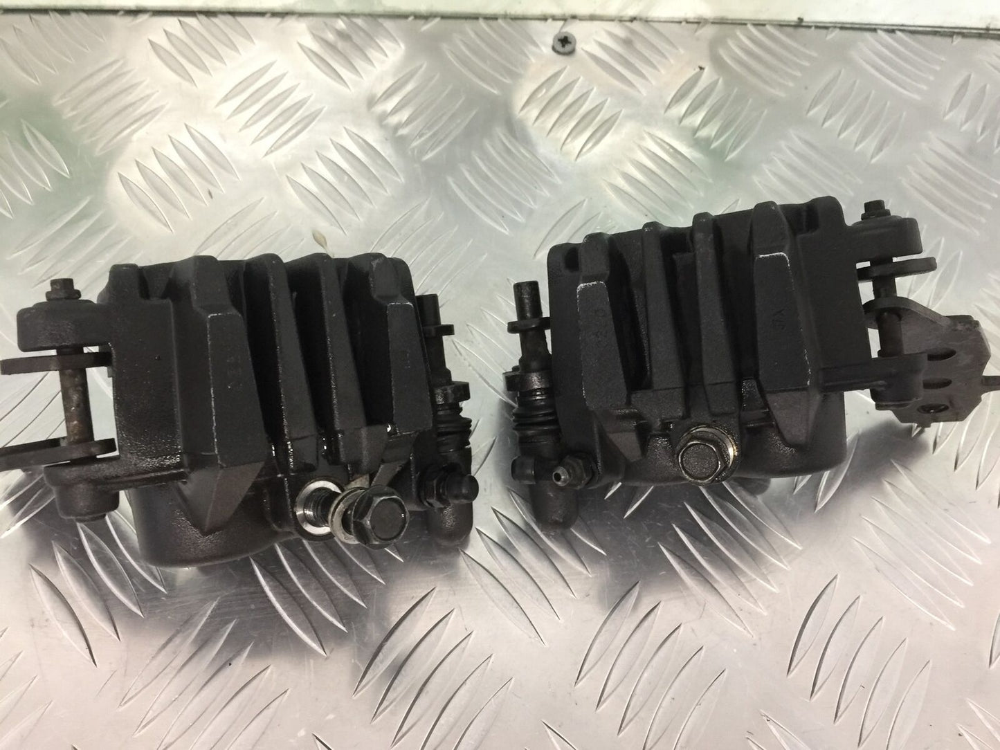 KAWASAKI ER6 N FRONT BRAKE CALIPERS  YEAR 2009-2011  (STOCK 928)