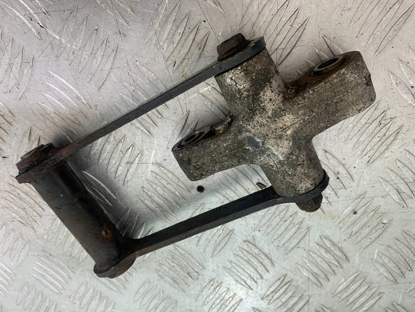 SUZUKI GSX1100 G GSX 1100 G REAR SHOCK LINKAGE  1991-1996 (CMB1283)