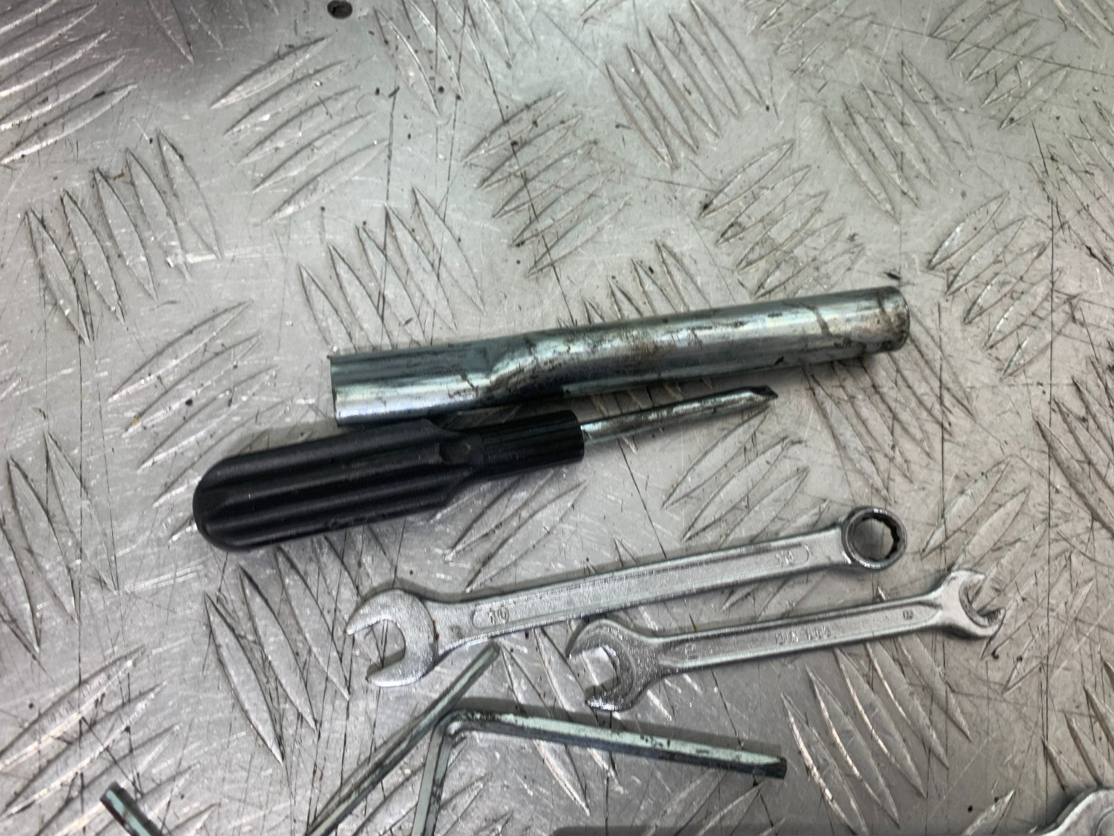 APRILIA TUONO 1000 V4R TOOLKIT   YEAR 2011-13  (CMB1331)