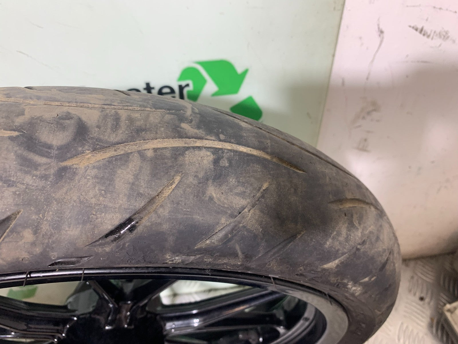 KTM DUKE 125 FRONT WHEEL  YEAR 2012-2016 (CMB1317)