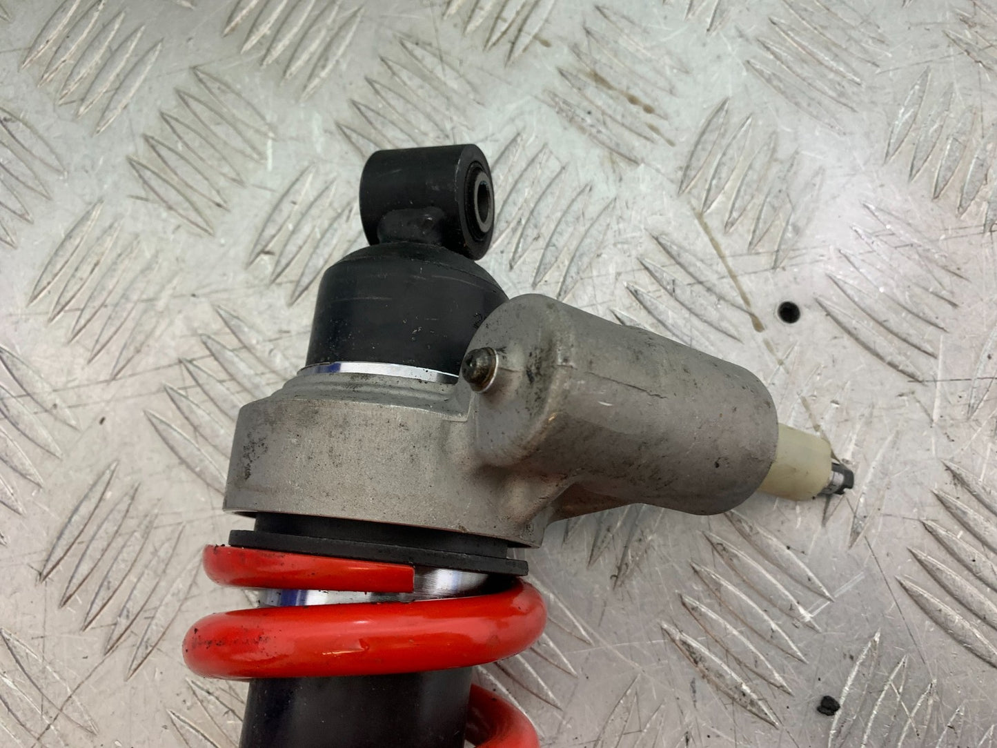 TRIUMPH 1050 SPRINT ST REAR SHOCK   2003-2011 (CMB1285)