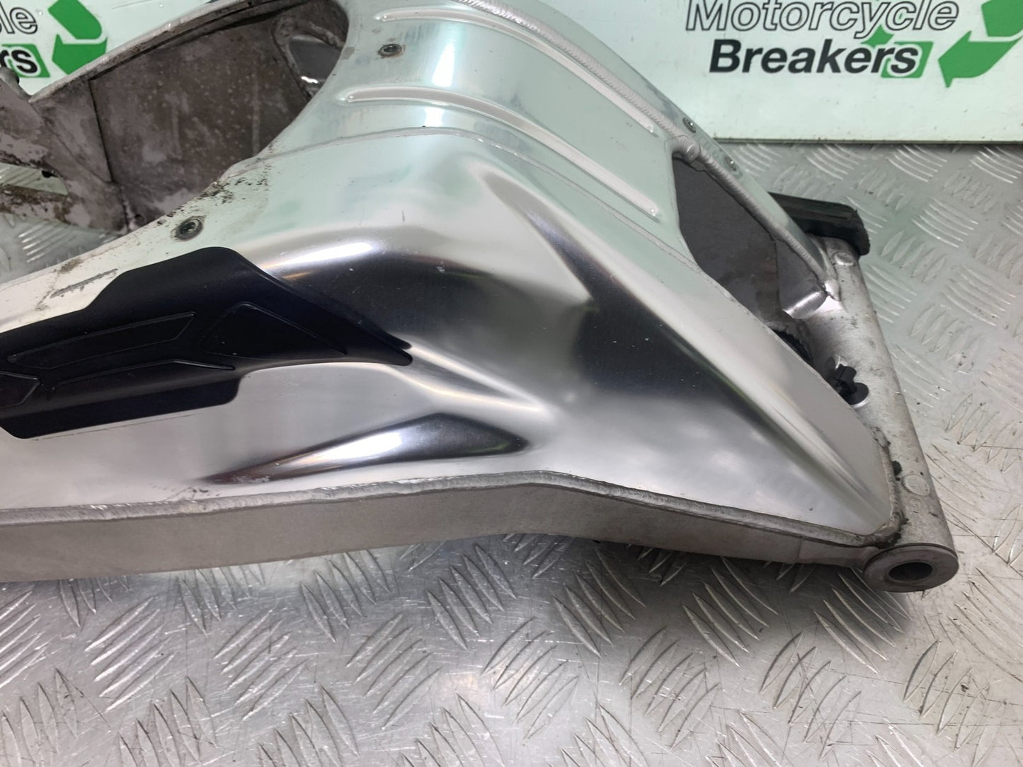 BMW S1000 RR SWINGARM  YEAR 2015-2018 (CMB1246)