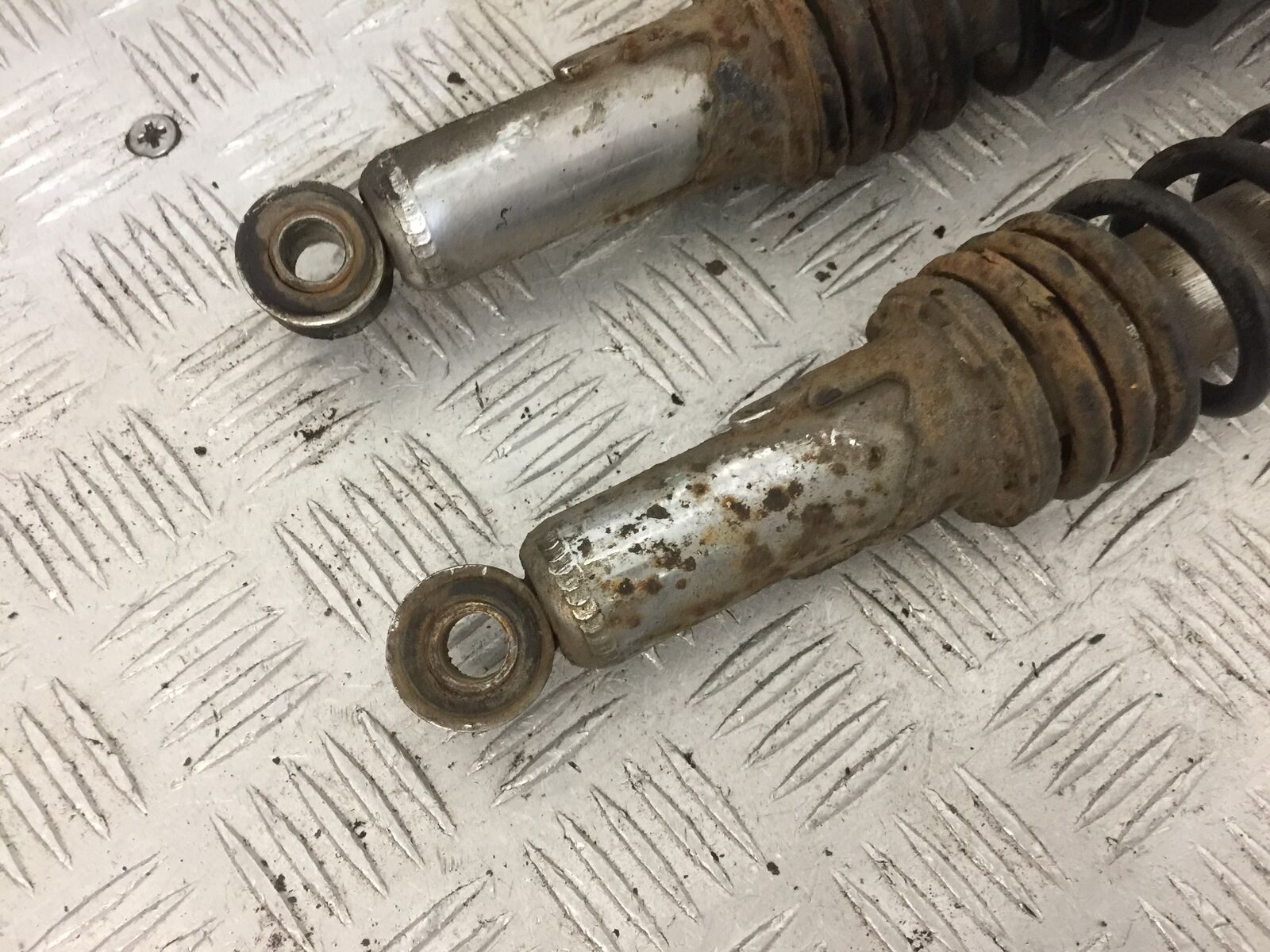 SUZUKI EN125 EN 125 REAR SHOCKS   YEAR 2006-09   (STOCK 826)