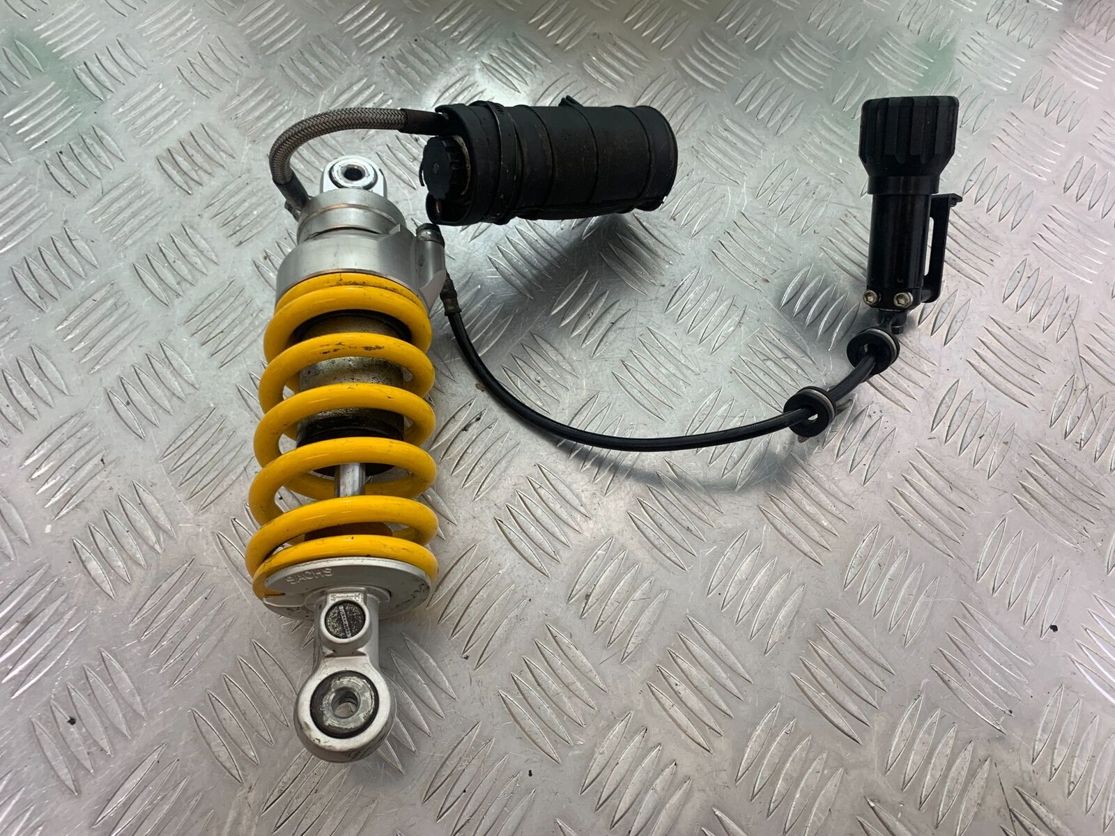 DUCATI DIAVEL 1200 REAR SHOCK   YEAR 2014-17 (CMB1054)