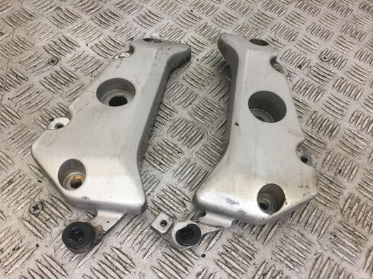 HONDA CBF500 CBF 500 LEFT AND RIGHT FRAME BRACKETS   YEAR 2004  (STOCK 585)