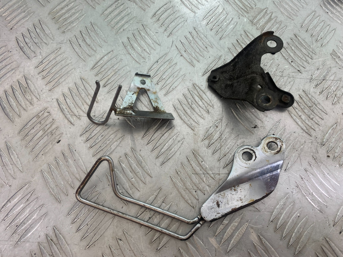 YAMAHA XV535 XV 535 VIRAGO  BRACKETS   YEAR 1994-02 (CMB1162)