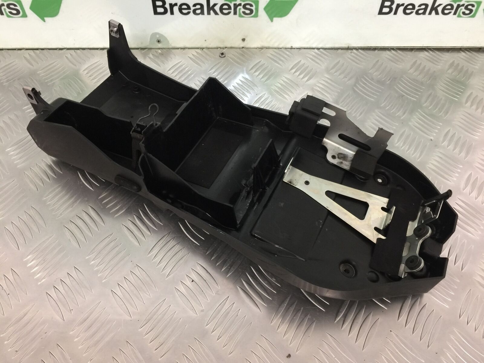 KAWASAKI Z1000 Z 1000 UNDERTRAY   YEAR 2007-2009  (STOCK 927)