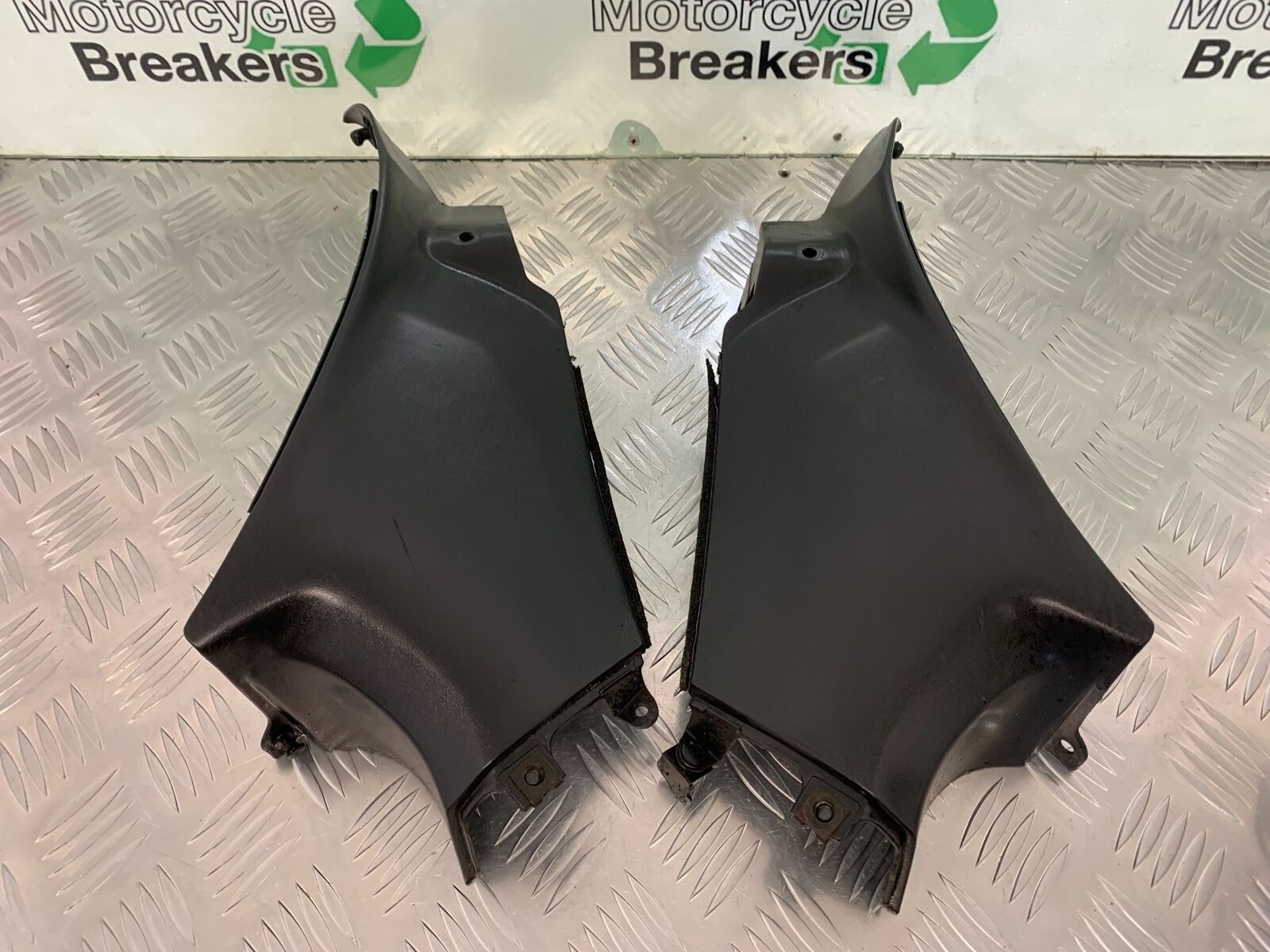 HONDA CBR1100 BLACKBIRD LEFT AND RIGHT SIDE  INFILLS YEAR 1996-1998 (STOCK 936)
