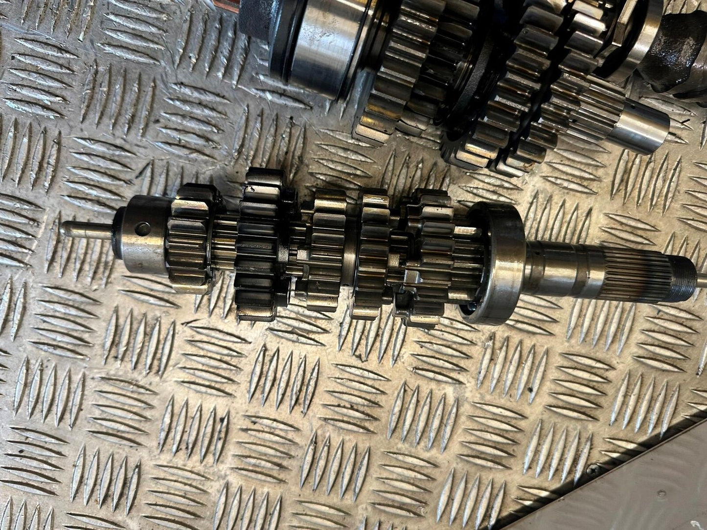 HONDA CBR1100 XX BLACKBIRD GEARBOX YEAR 1996-1998 (CMB1017)