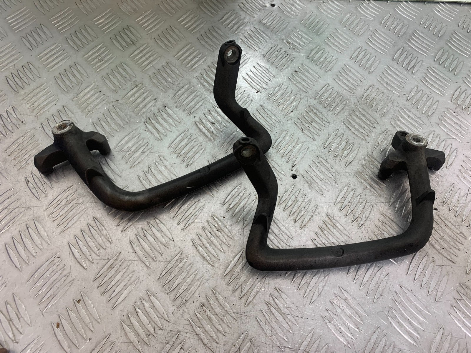 TRIUMPH TIGER 800 XRT GRAB RAILS   2018-2020 (CMB1193)