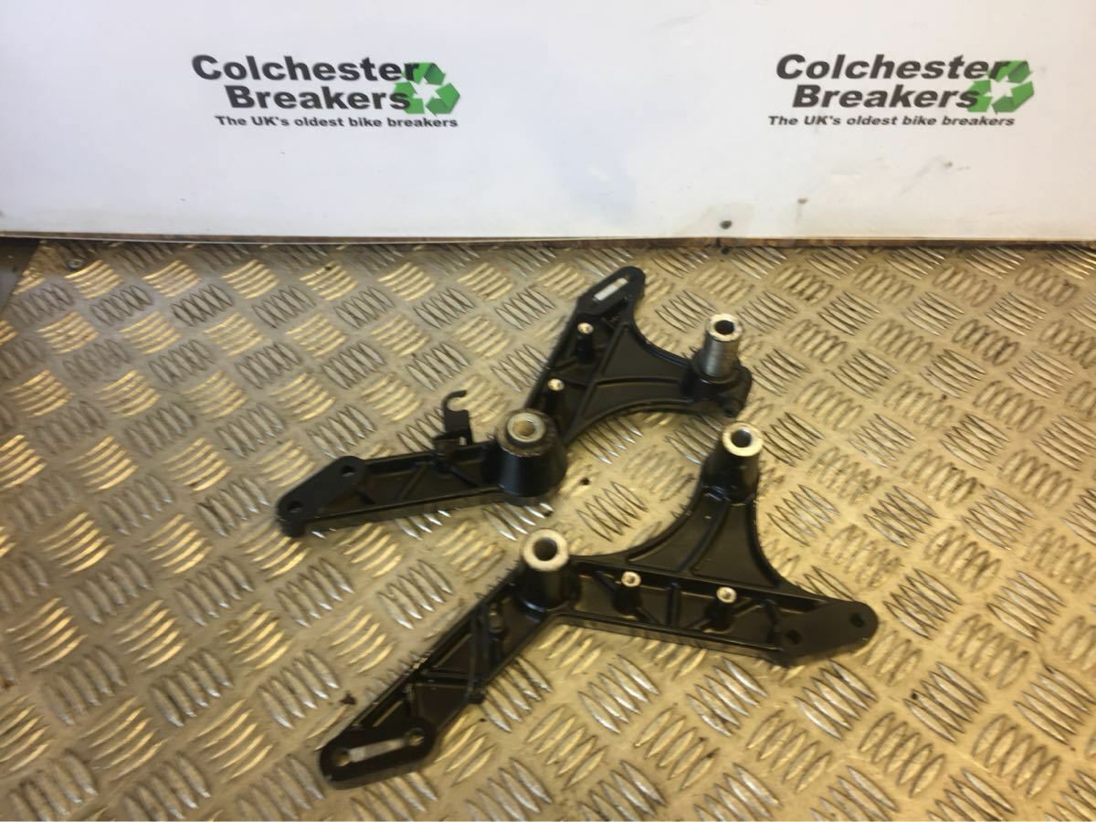 SUZUKI DL1000 V STROM LEFT AND RIGHT ENGINE BRACKETS  YEAR 2007