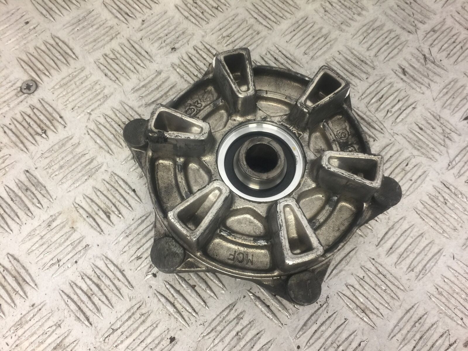 HONDA CBR600 CBR 600 F4I SPORT REAR SPROCKET CARRIER  YEAR 2001-06  (STOCK 628)