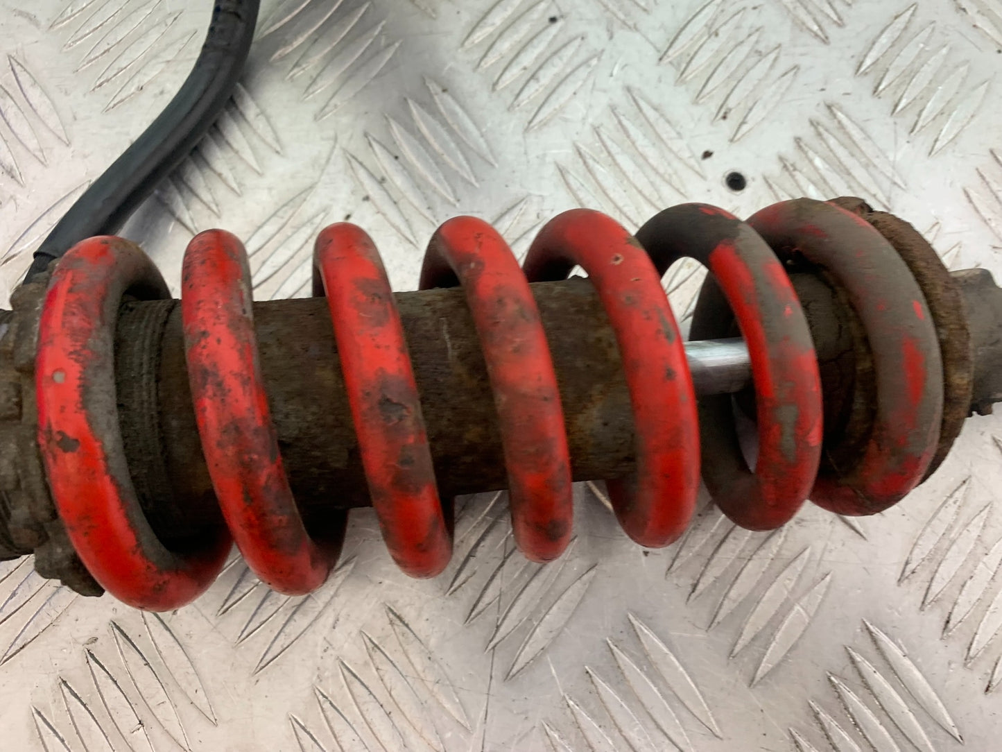 TRIUMPH T509 SPEED TRIPLE REAR SHOCK  YEAR 1997-1998 (CMB1144)