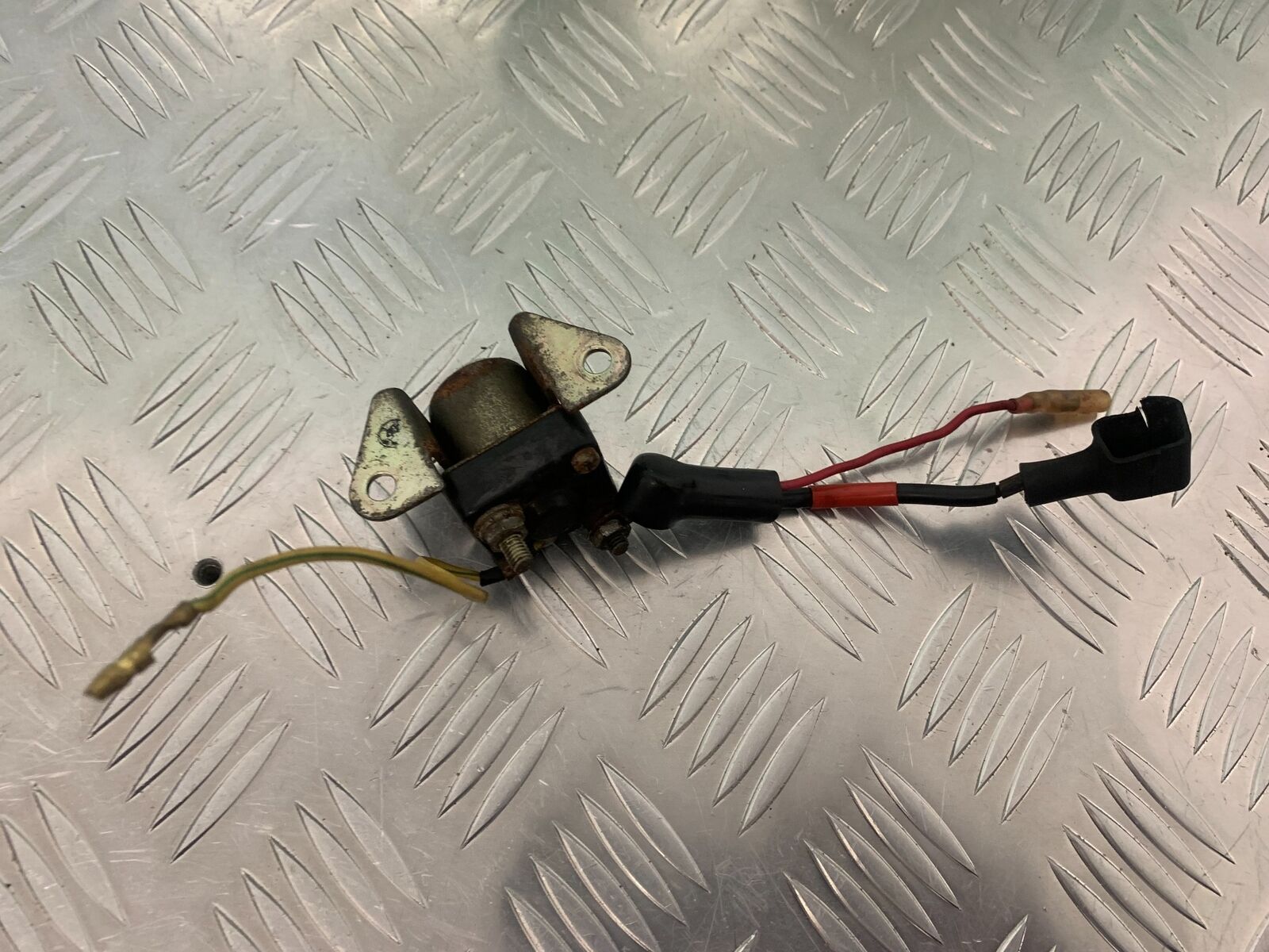 SUZUKI GS750 E GS 750E STARTER SOLENOID   YEAR 1979  (STOCK 959)