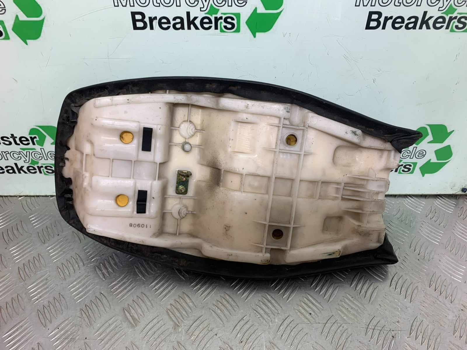 YAMAHA XJ600 XJ 600 DIVERSION SEAT 1998-2000 (CMB1191)