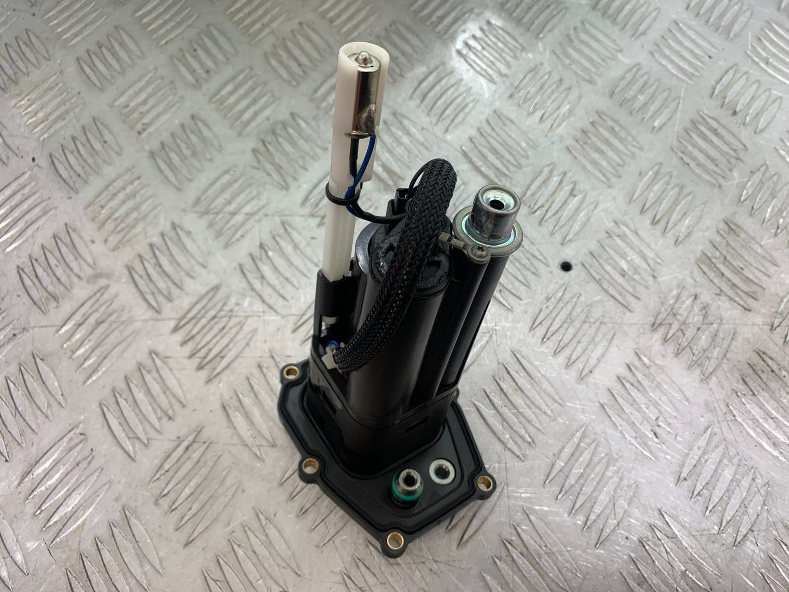 DUCATI 1299 PANIGALE PETROL PUMP YEAR 2016 (CMB 1187)