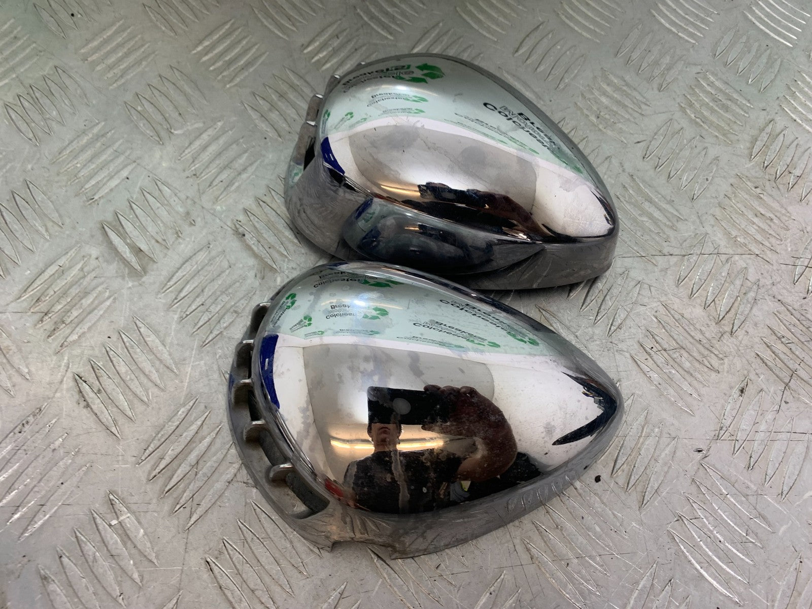 YAMAHA YBR125 CUSTOM LEFT AND RIGHT SIDE PODS   YEAR 2008-2016 (CMB1192)