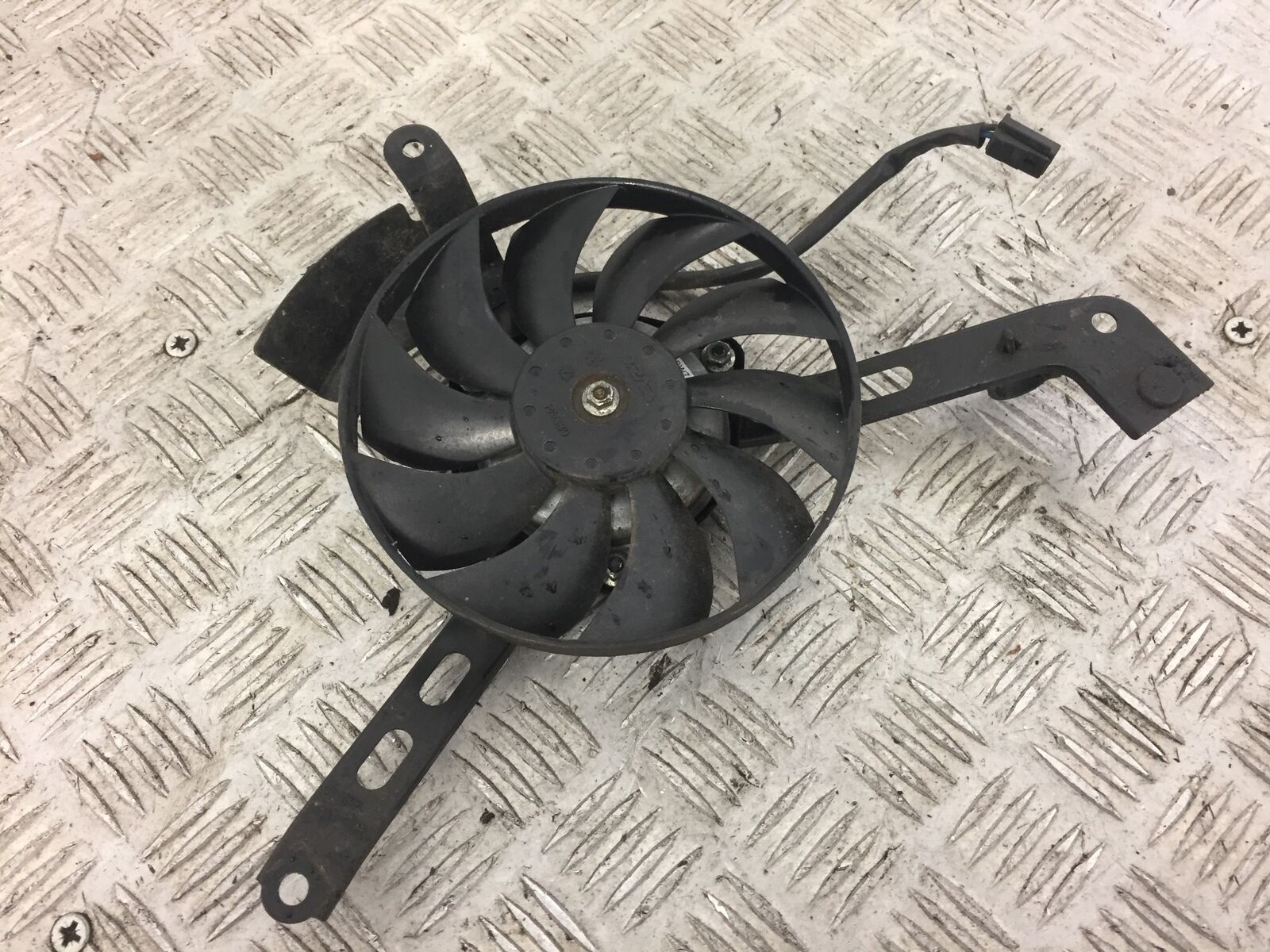 YAMAHA MT07 MT-07 TRACER RADIATOR FAN  YEAR 2017