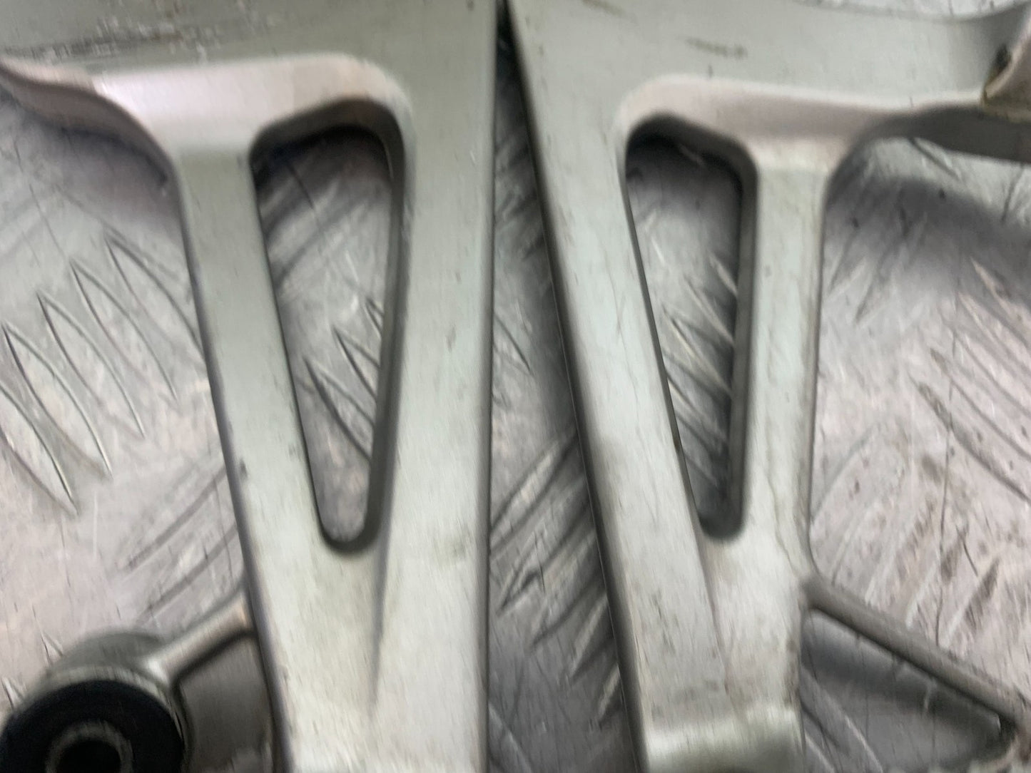HONDA VFR800 PRE V-TEC REAR HANGERS   YEAR 1998-2001 (CMB1233)