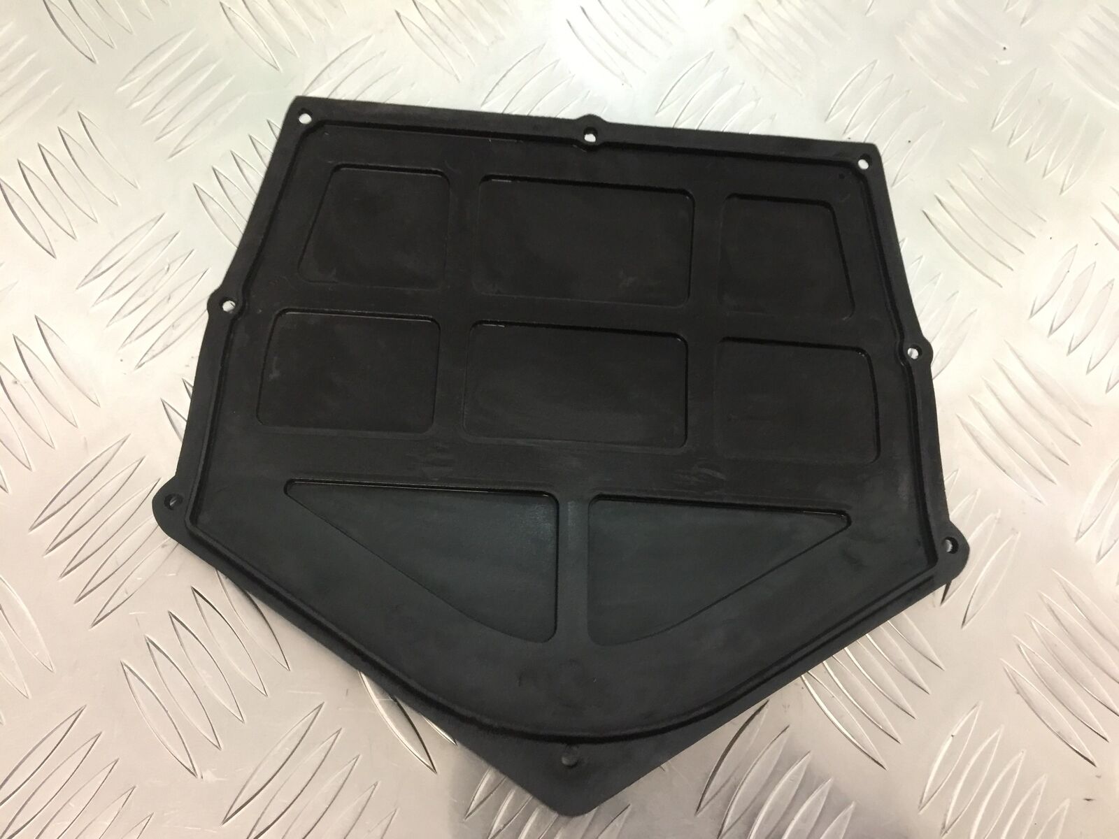 KAWASAKI ZX10R ZX10 AIR BOX COVER   YEAR 2004-2005 (STOCK 932)