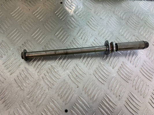 SUZUKI VS1400 VS 1400 INTRUDER REAR WHEEL SPINDLE  YEAR 1988 (CMB1077)