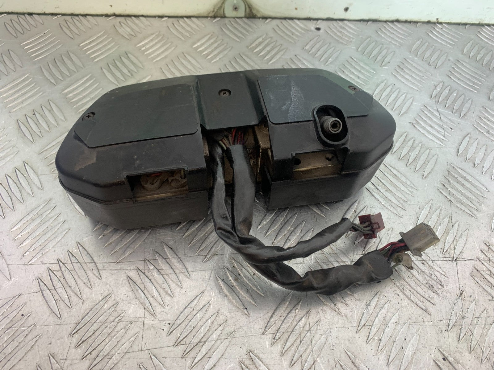 KAWASAKI GT550 GT 550 CLOCKS SPEEDO DASH   YEAR 1989-1994