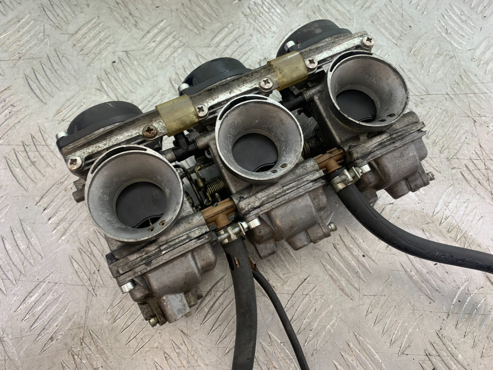TRIUMPH TROPHY 900 CARBS (SOLD AS PART)  YEAR 1991-95 (CMB1251)